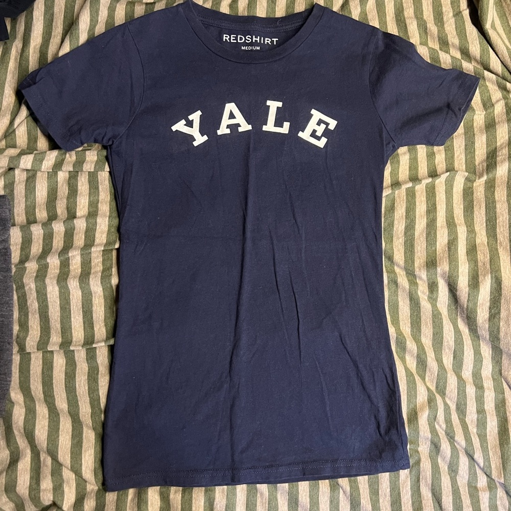 Yale T-shirt